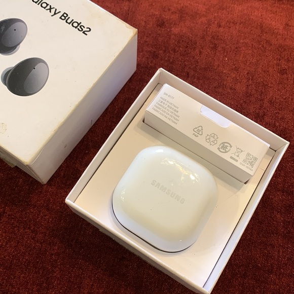 Galaxy Buds2 - Picture 2 of 6